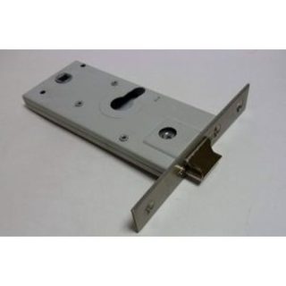 CERRAD. METAL ZOCALO 70