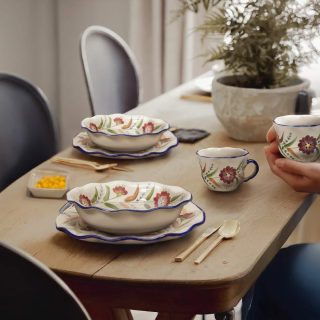 Vajilla Claveles 4 Puestos Artesa