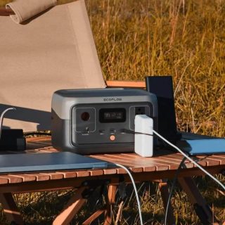 Estación de Energía EcoFlow River 2 Portátil 256Wh 300W + Panel Solar Portátil 110W